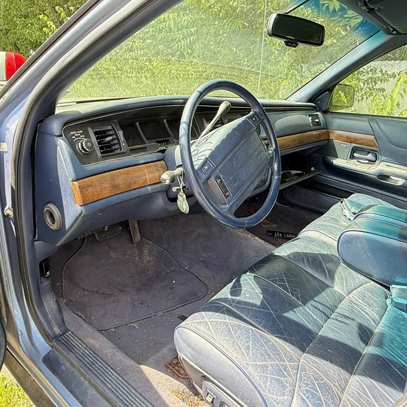 ford crown victoria 1994 2FALP74W8RX176931 image ford crown victoria 1994 2FALP74W8RX176931 image